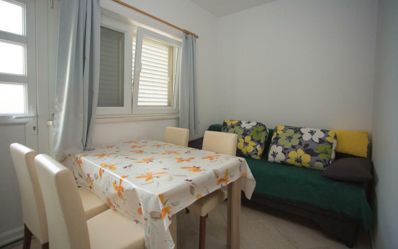 Apartment Ribica Kastela Luaran gambar