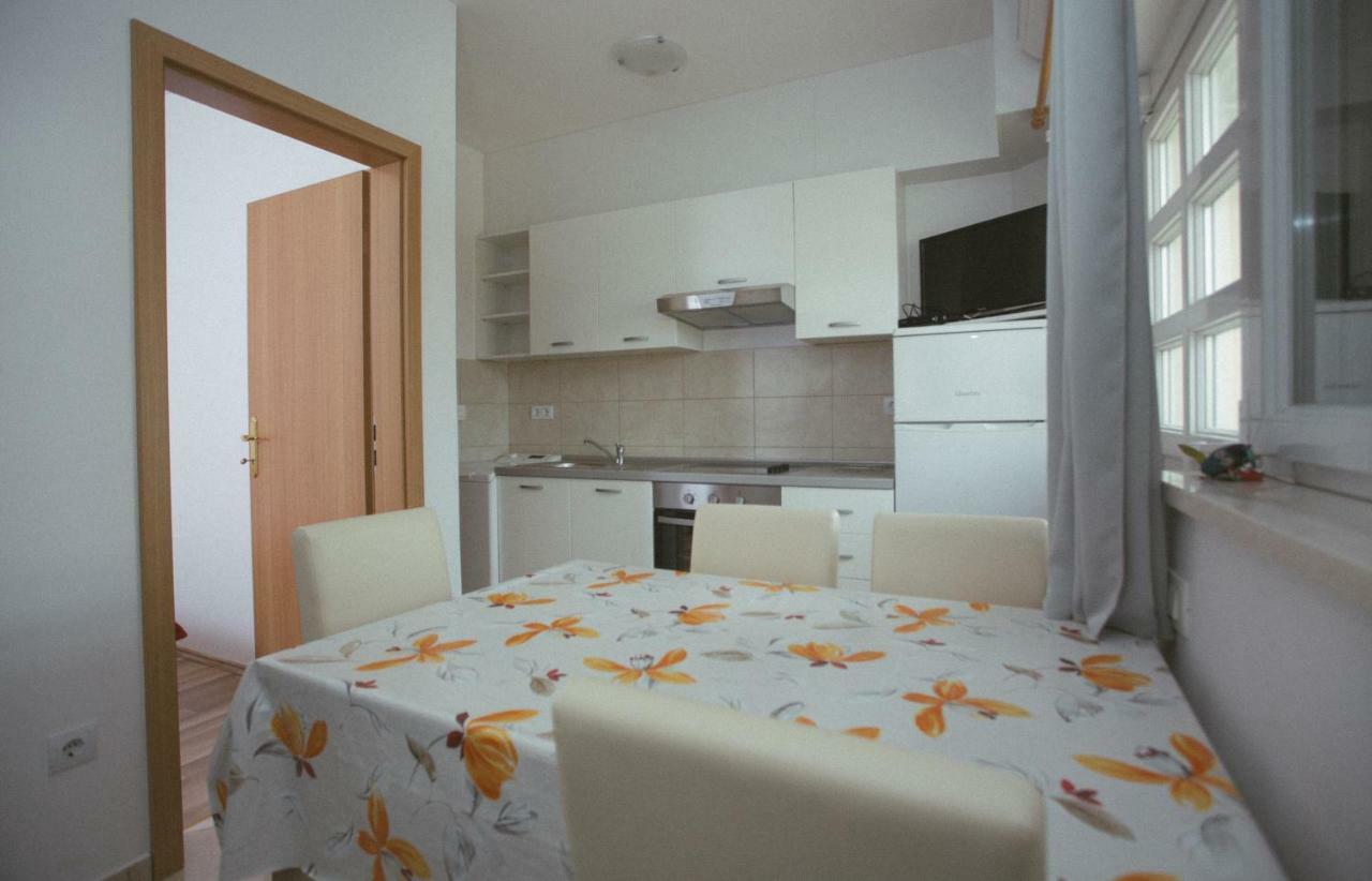 Apartment Ribica Kastela Luaran gambar