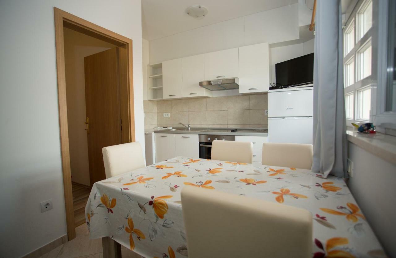 Apartment Ribica Kastela Luaran gambar