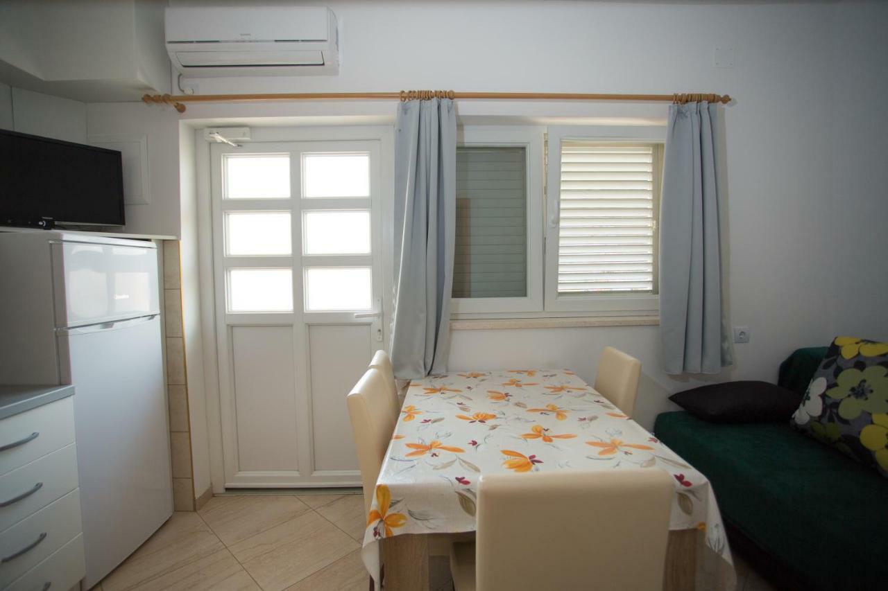 Apartment Ribica Kastela Luaran gambar